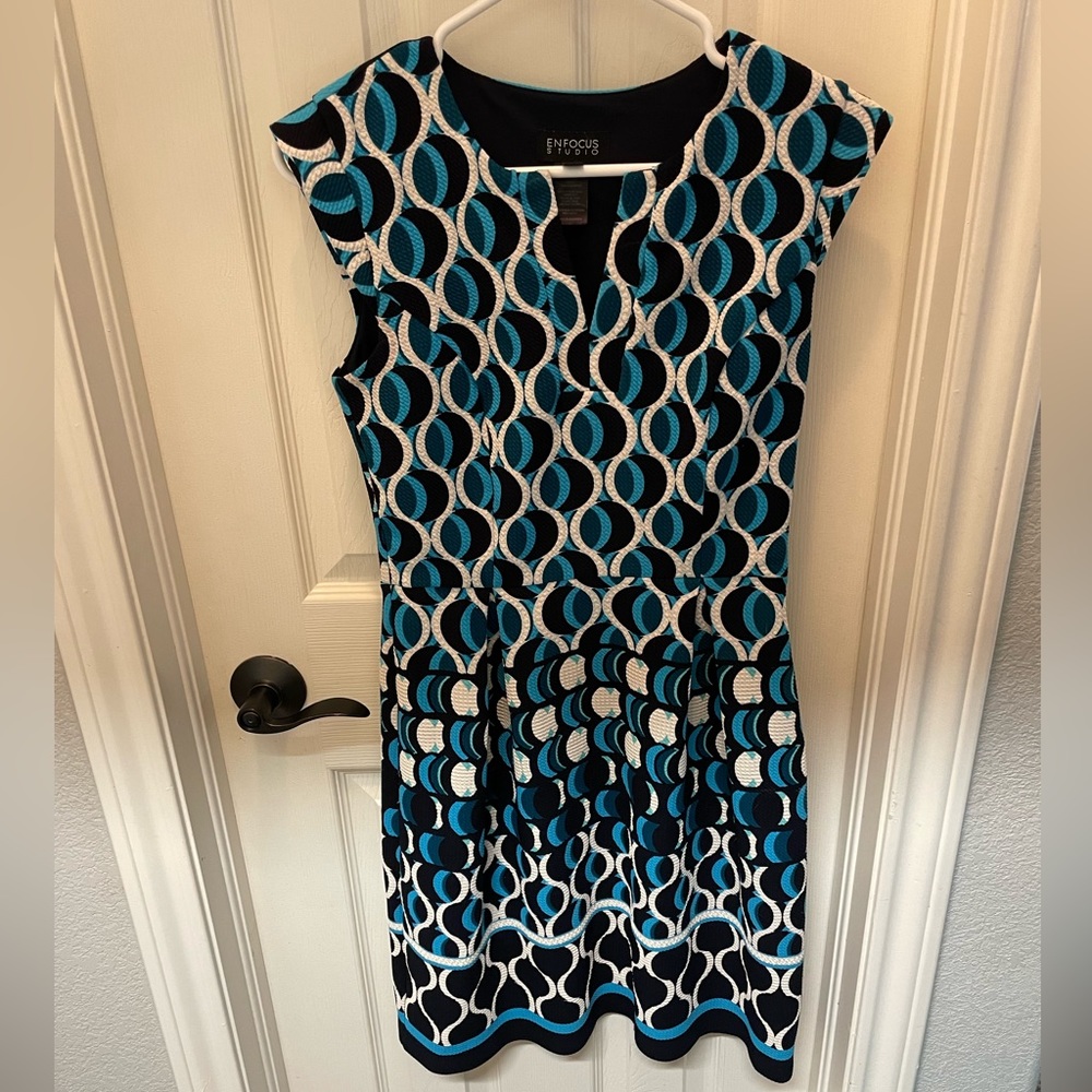 Women’s EnFocus blue & white a-line dress. Size 6 business casual a line dress.